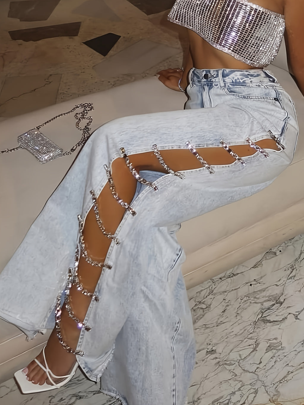 Women’s Street Straight-Leg Jeans – Chain Detail All-Season Denim