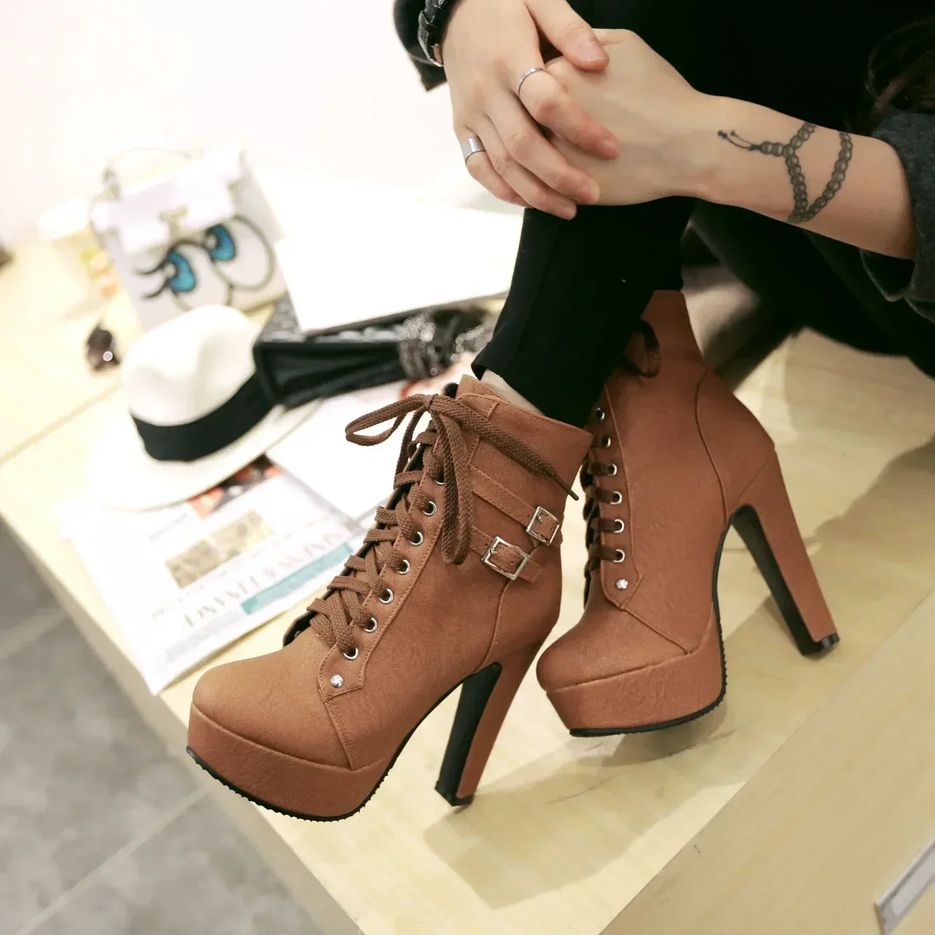 Women’s Retro Ankle Boots – Round Toe Thin Heel Winter Style
