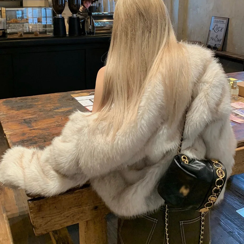 Women’s Faux Fur Coat – High-Waist Streetwear Winter Outerwear