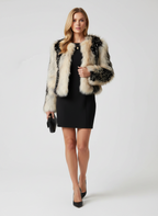 Contrast Faux Fur Coat – Wide-Waisted High Street Jacket